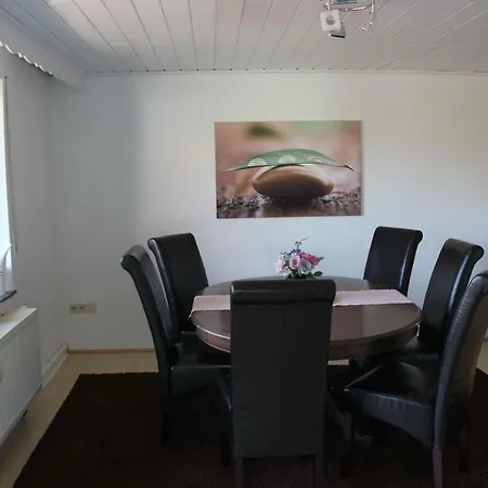 Apartment Abersfelder Mit Balkon Wildflecken