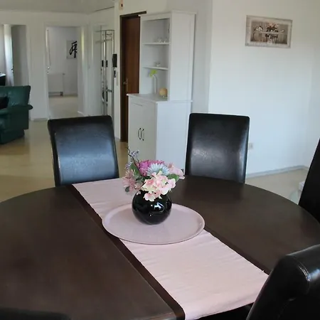 Abersfelder Mit Balkon Apartman *